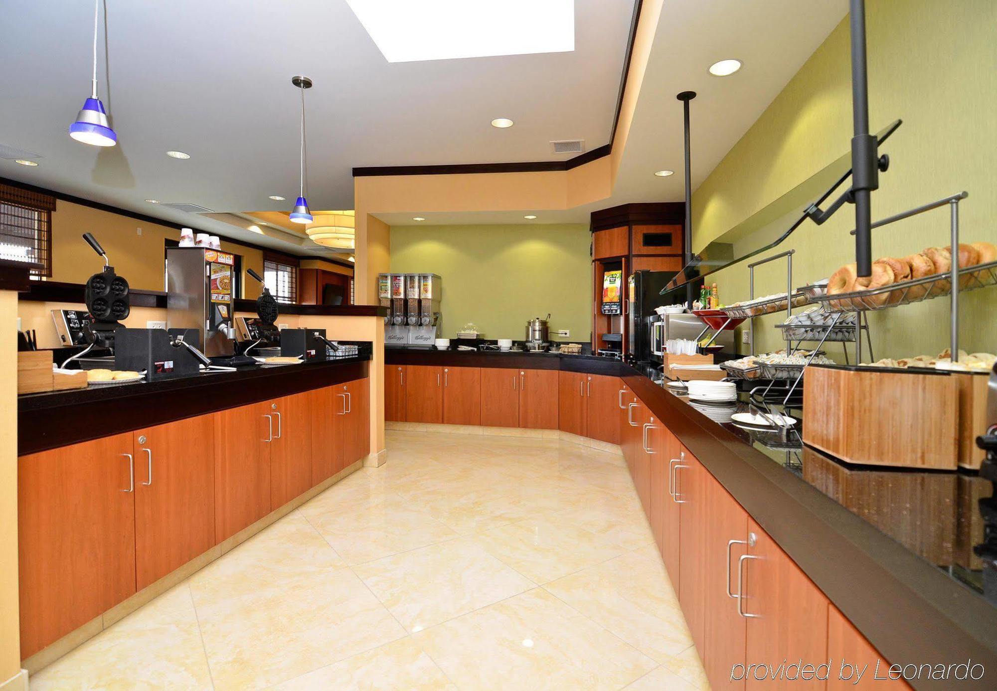 Fairfield Inn & Suites Santa Cruz - Capitola Restaurant bilde